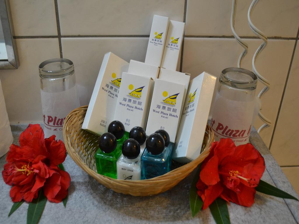 Hotel West Plaza Desekel Koror Zewnętrze zdjęcie