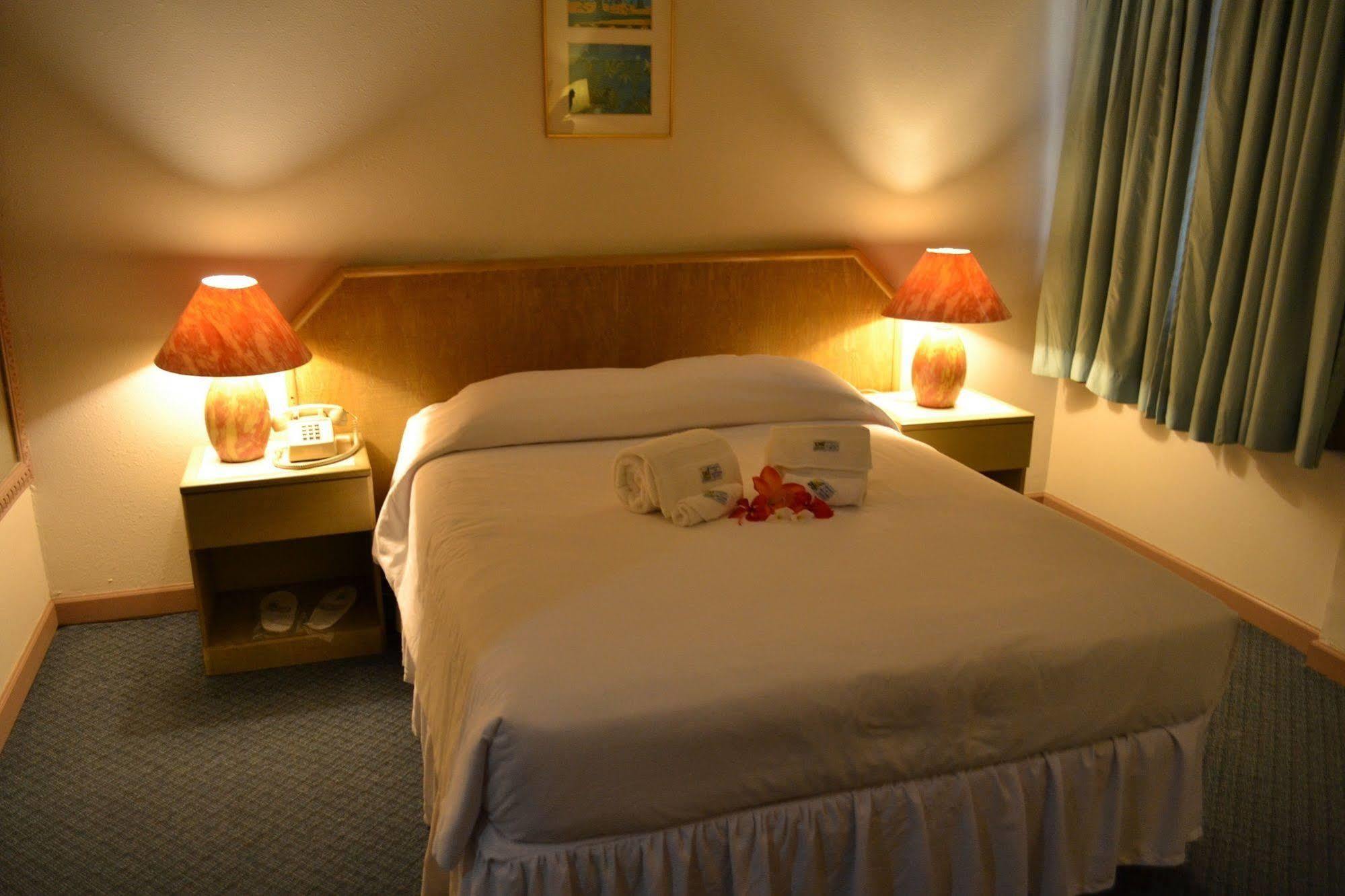 Hotel West Plaza Desekel Koror Zewnętrze zdjęcie