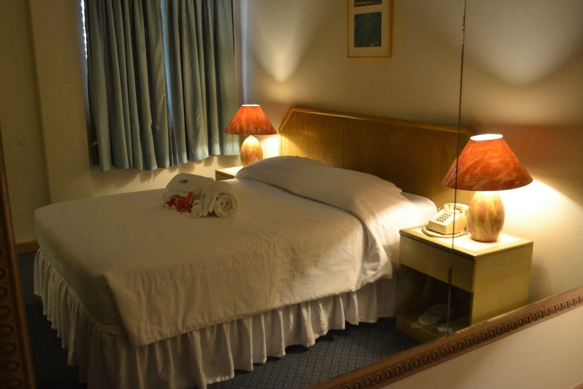 Hotel West Plaza Desekel Koror Zewnętrze zdjęcie