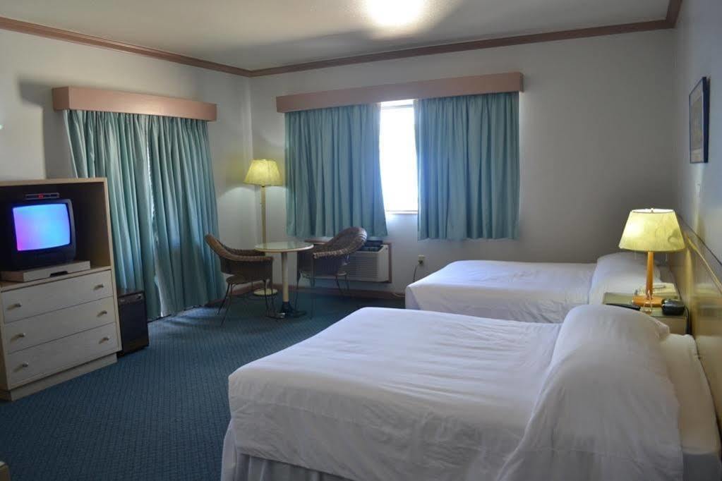 Hotel West Plaza Desekel Koror Zewnętrze zdjęcie