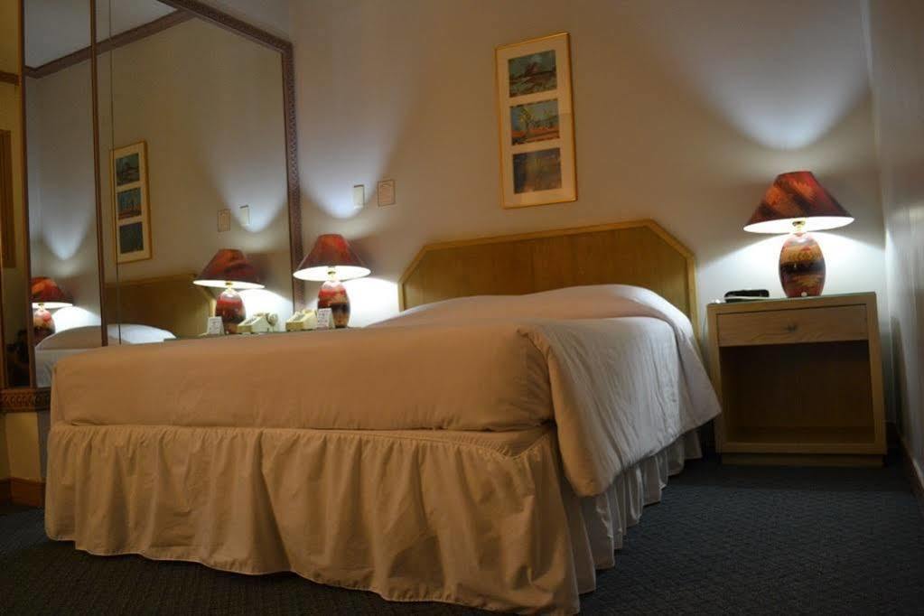 Hotel West Plaza Desekel Koror Zewnętrze zdjęcie